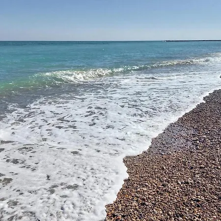 2 Bedroom Stunning In Vakantiehuis Almazora